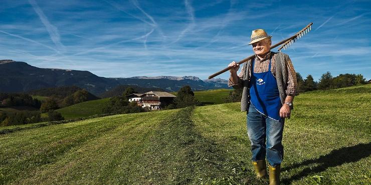 images/montagna-agricoltore.jpg